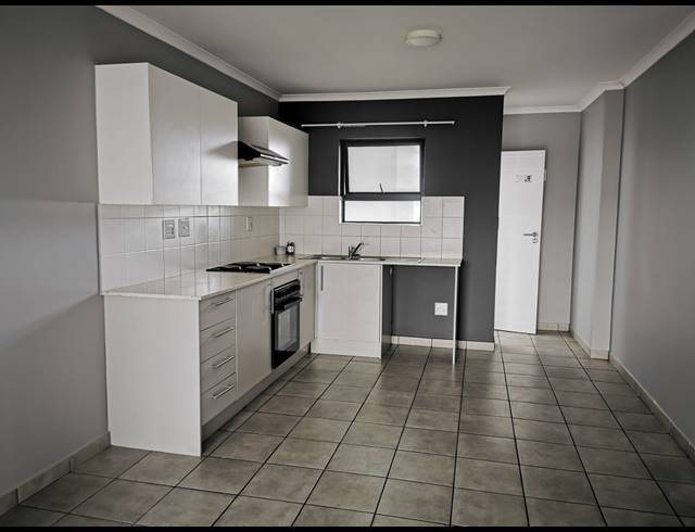 2 BEDROOM APARTMENT TO LET IN PARKLANDS EAST